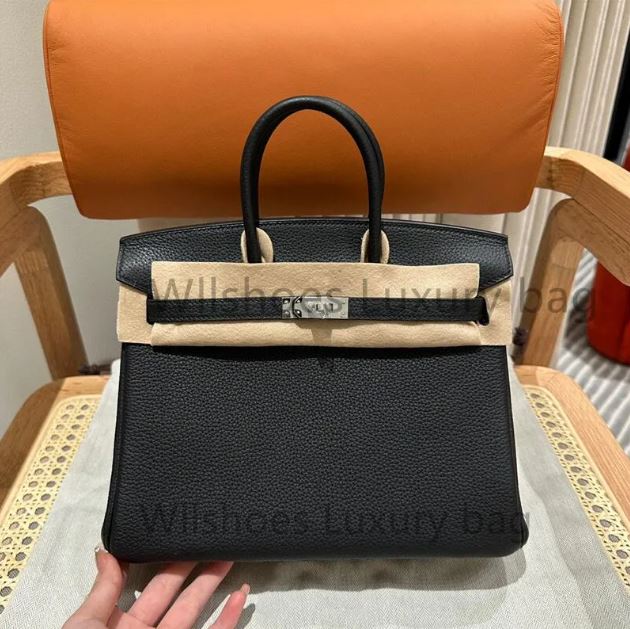 Handcrafted Luxury Woman's Bag ID001158
