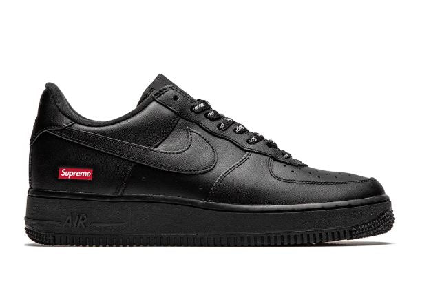 NIKE x Supreme Air Force 1 Low + Extra Laces + Tag + Socks