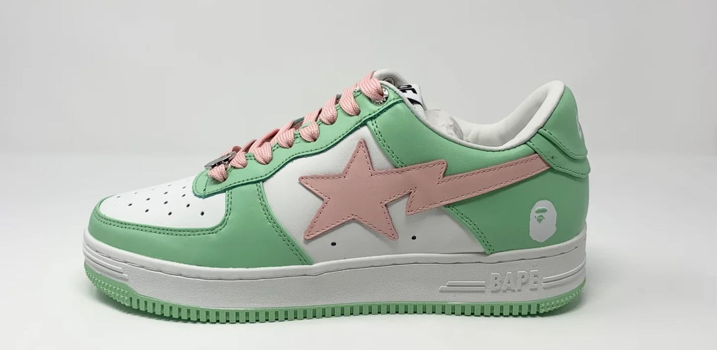 A Bathing Ape Bape Sta M2 Low Top Sneakers + Extra Laces + Socks Women